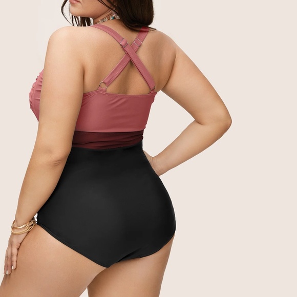 Bloomchic Contrast Twist Front Tummy-Control One Piece Swimsuit - Picture 2 of 6